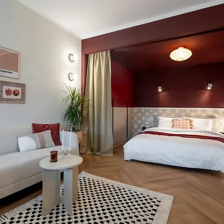 Wine 20 Cismigiu Park *